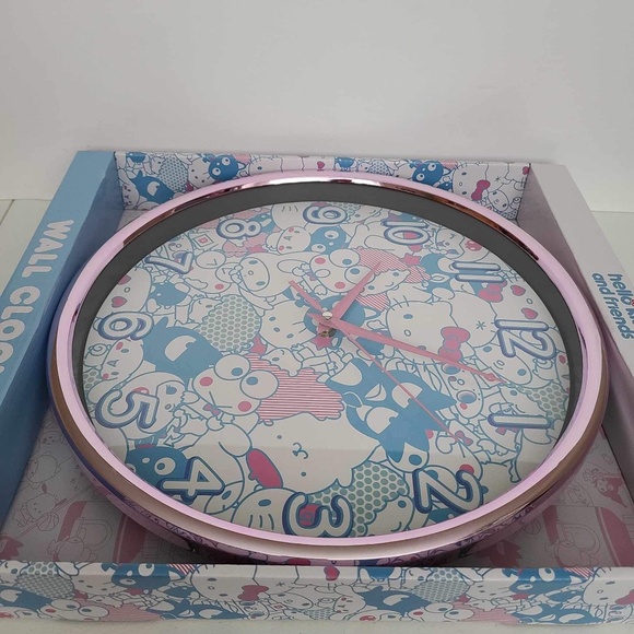 Hello Kitty and Friends analog display wall decor clock 14in brand new - Picture 7 of 11